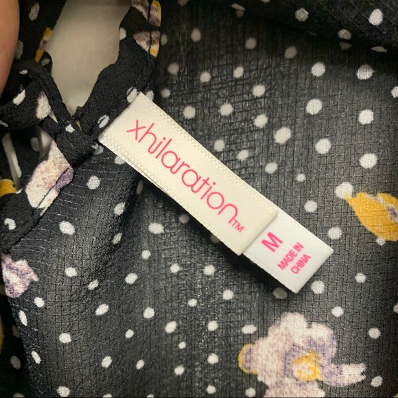 Xhilaration Floral and Polka Dot Blouse - Picture 11 of 11